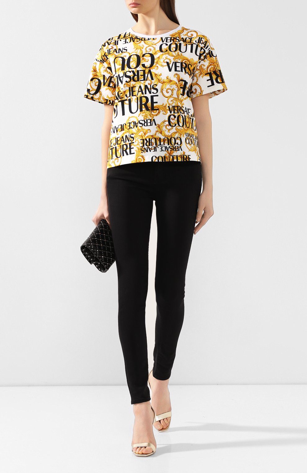Хлопковая футболка VERSACE JEANS COUTURE белого цвета по цене 13800 руб., арт. B2HUA706-UDP606/S0589, фото 2 Хлопковая футболка VERSACE JEANS COUTURE, арт. B2HUA706-UDP606/S0589, фото 2