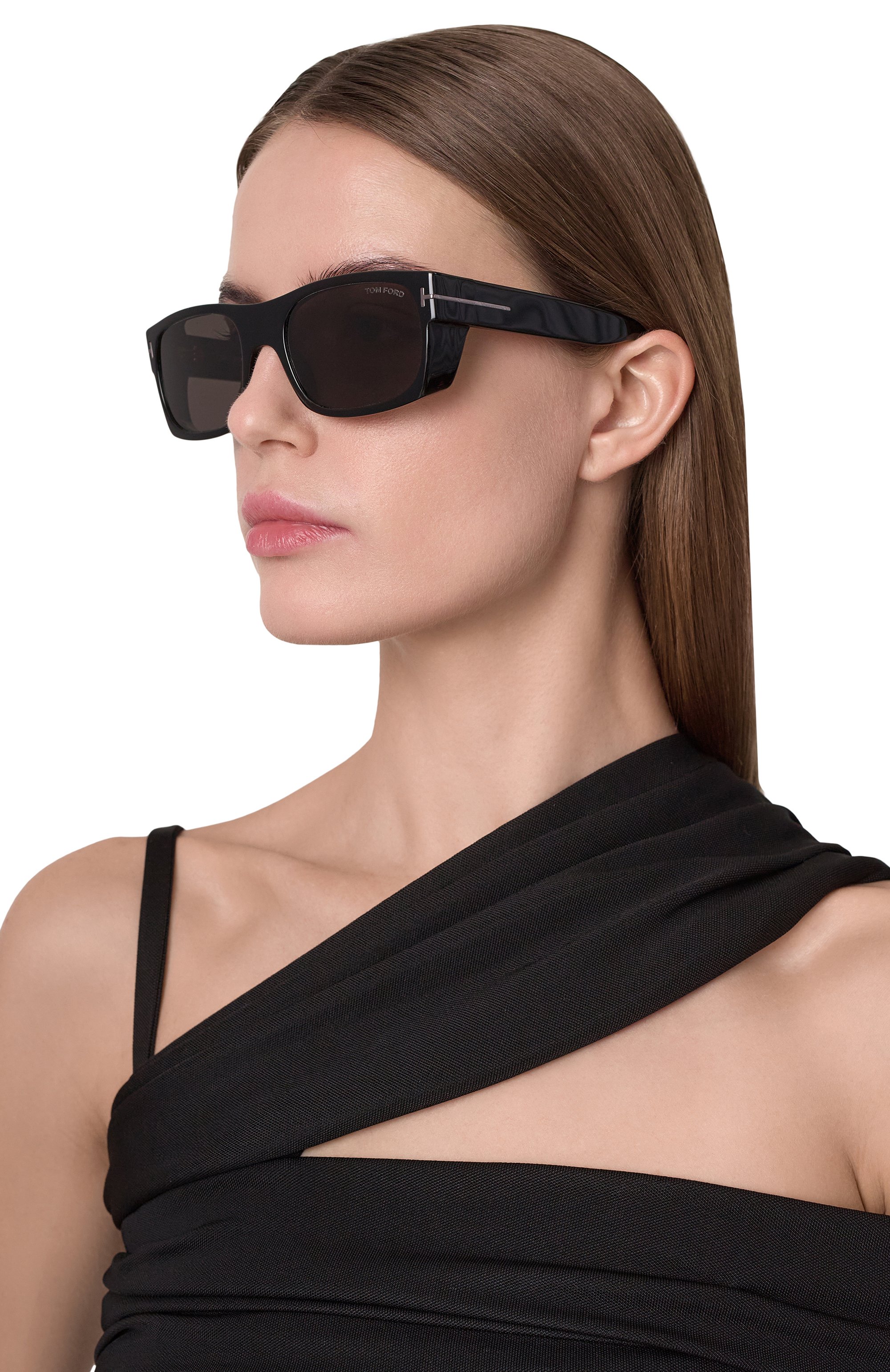 Солнцезащитные очки TOM FORD черного цвета по цене 56500 руб., арт. TF1181-N 01A, фото 2 Солнцезащитные очки TOM FORD, арт. TF1181-N 01A, фото 2