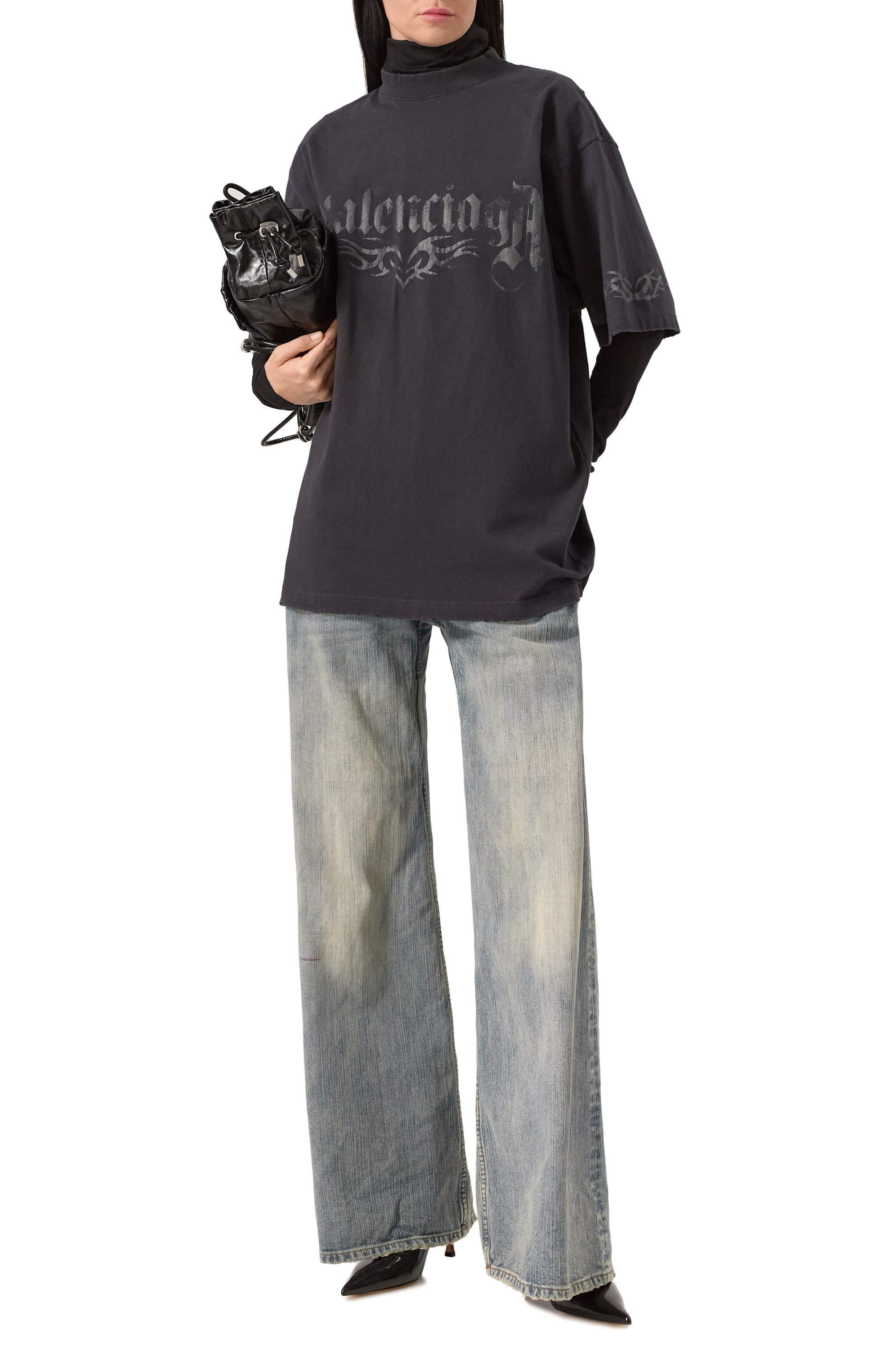 Хлопковая футболка BALENCIAGA серого цвета по цене 99500 руб., арт. 764235/TRVA3, фото 2 Хлопковая футболка BALENCIAGA, арт. 764235/TRVA3, фото 2