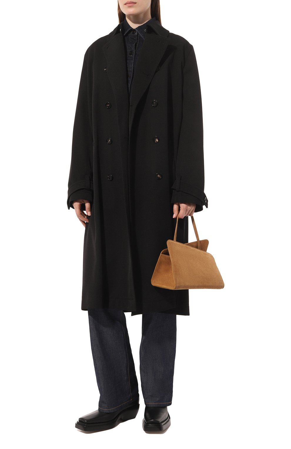 Сумка-тоут slant YUZEFI бежевого цвета по цене 44100 руб., арт. YUZPF22-HB-SLC-30, фото 7 Сумка-тоут slant YUZEFI, арт. YUZPF22-HB-SLC-30, фото 7