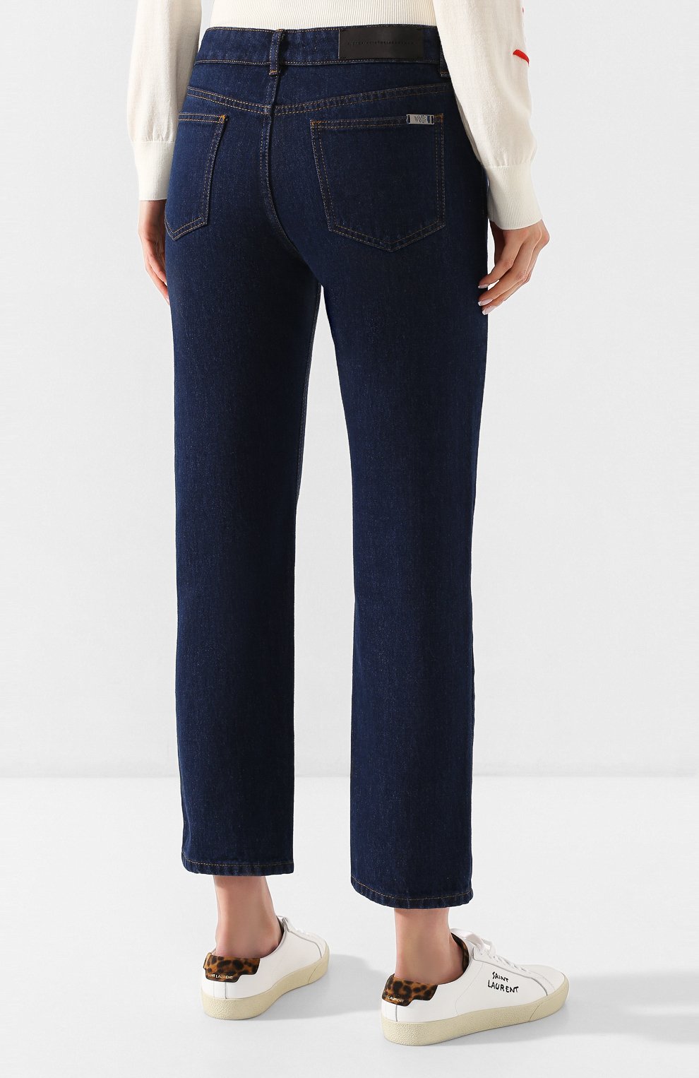 Джинсы VICTORIA, VICTORIA BECKHAM темно-синего цвета по цене 27350 руб., арт. 2120DJE000827A, фото 4 Джинсы VICTORIA, VICTORIA BECKHAM, арт. 2120DJE000827A, фото 4