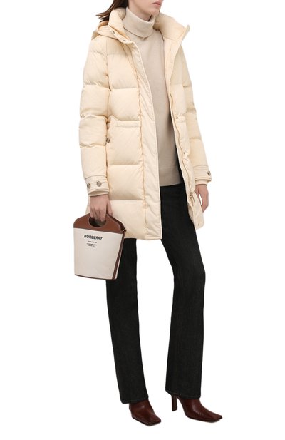 Пуховик WOOLRICH кремового цвета по цене 77150 руб., арт. CFWW0U0514FR/UT1148, фото 2 Пуховик WOOLRICH, арт. CFWW0U0514FR/UT1148, фото 2
