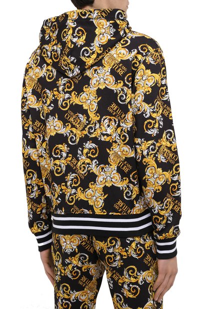 Хлопковая толстовка VERSACE JEANS COUTURE разноцветного цвета по цене 44750 руб., арт. B7GZA701-Z U P 301C0 PRINT ALL0VER/S0830, фото 4 Хлопковая толстовка VERSACE JEANS COUTURE, арт. B7GZA701-Z U P 301C0 PRINT ALL0VER/S0830, фото 4