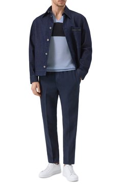 Мужской пуловер EMPORIO ARMANI голубого цвета, арт. EM000675/AF14197 | Фото 2 (Длина (для топов): Стандартные; Рукава: Короткие; Материал внешний: Шерсть, Хлопок; Материал сплава: Проставлено; Драгоценные камни: Проставлено; Стили: Кэжуэл; Вырез: V-образный; Мужское Кросс-КТ: Пуловеры; Принт: Без принта)