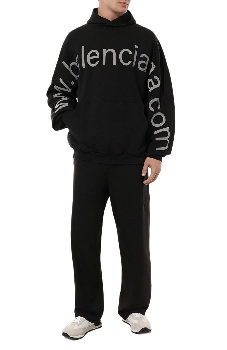 Мужской хлопковое худи BALENCIAGA черного цвета, арт. 739024/T0VN9 | Фото 2 (Рукава: Длинные; Длина (для топов): Стандартные; Материал внешний: Хлопок; Мужское Кросс-КТ: Худи-одежда; Стили: Гранж; Принт: С принтом)