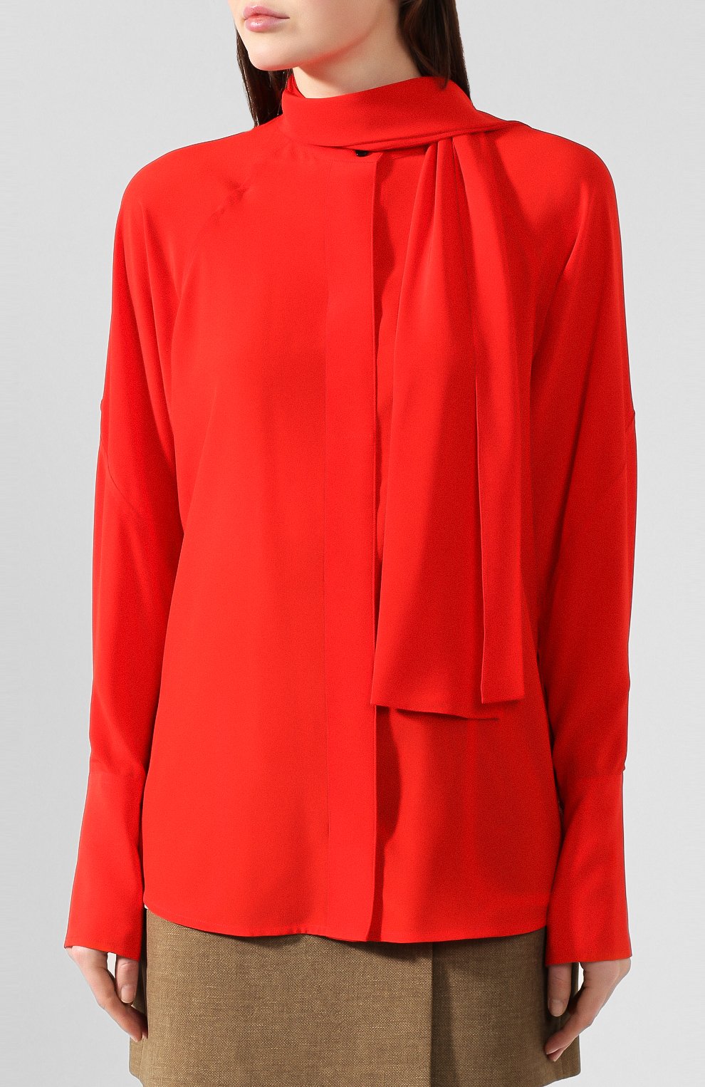 Шелковая блузка VICTORIA BECKHAM красного цвета по цене 76050 руб., арт. SH 0VR 11118, фото 3 Шелковая блузка VICTORIA BECKHAM, арт. SH 0VR 11118, фото 3