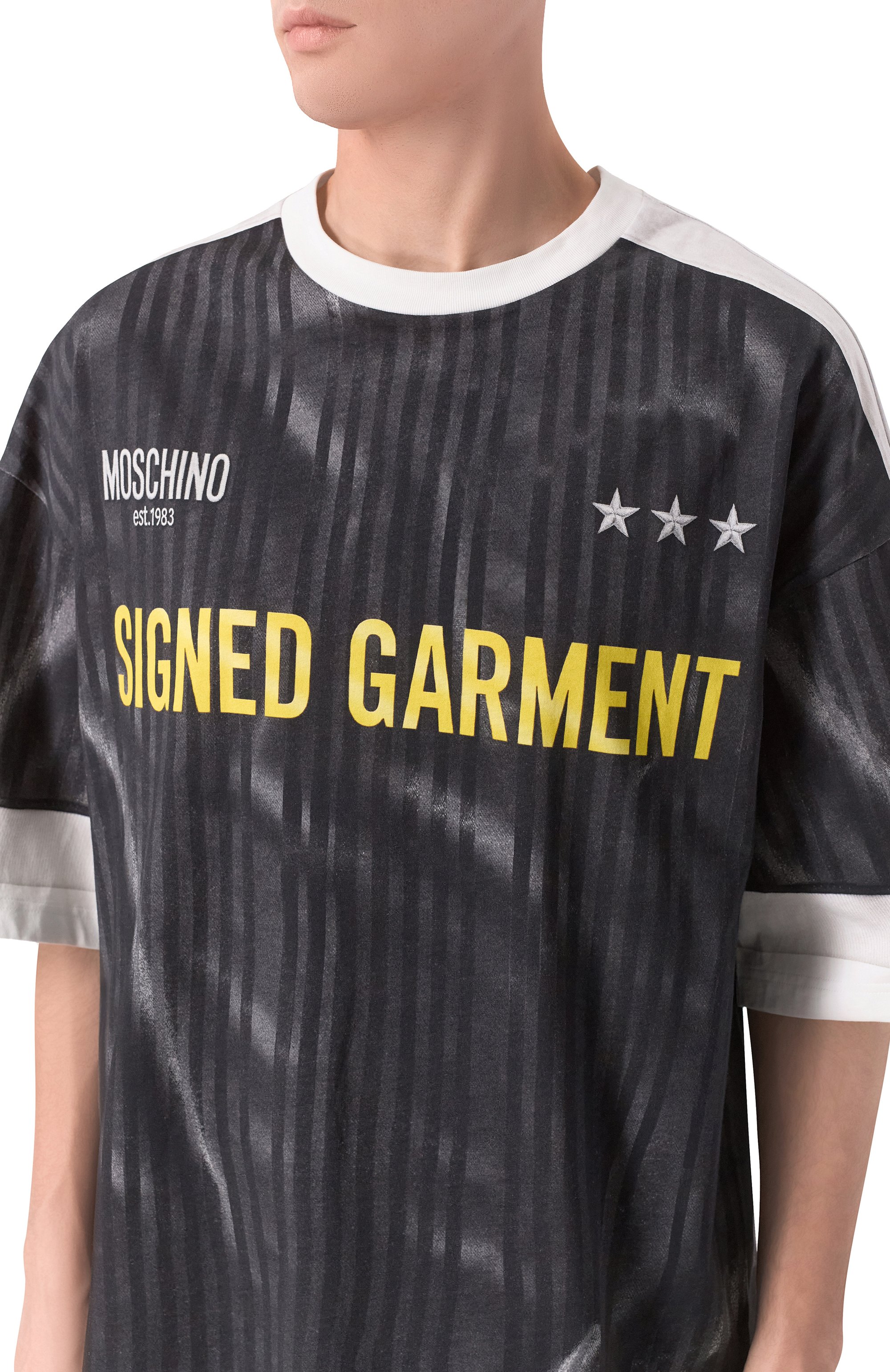 Хлопковая футболка MOSCHINO темно-серого цвета по цене 53550 руб., арт. A0701/0241, фото 5 Хлопковая футболка MOSCHINO, арт. A0701/0241, фото 5