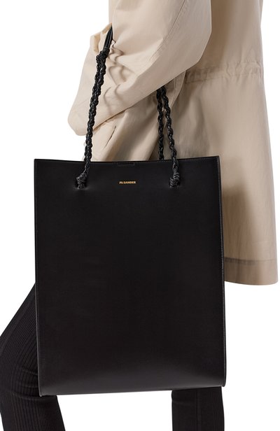 Сумка-тоут tangle JIL SANDER черного цвета по цене 216500 руб., арт. J07WC0040/P4841, фото 2 Сумка-тоут tangle JIL SANDER, арт. J07WC0040/P4841, фото 2