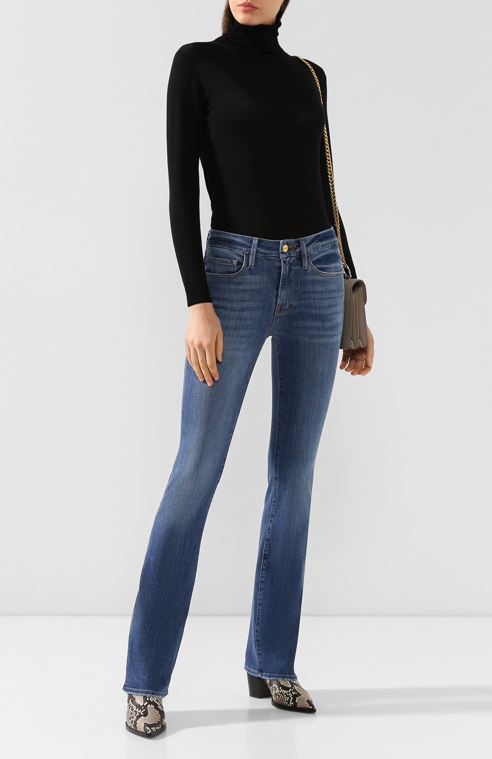 Джинсы FRAME DENIM голубого цвета по цене 28750 руб., арт. LMB865, фото 2 Джинсы FRAME DENIM, арт. LMB865, фото 2