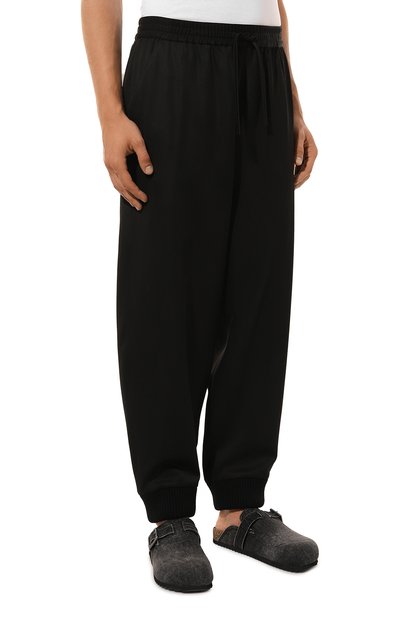 Джоггеры из шерсти и вискозы MOSCHINO черного цвета по цене 55950 руб., арт. A0311/7047, фото 3 Джоггеры из шерсти и вискозы MOSCHINO, арт. A0311/7047, фото 3