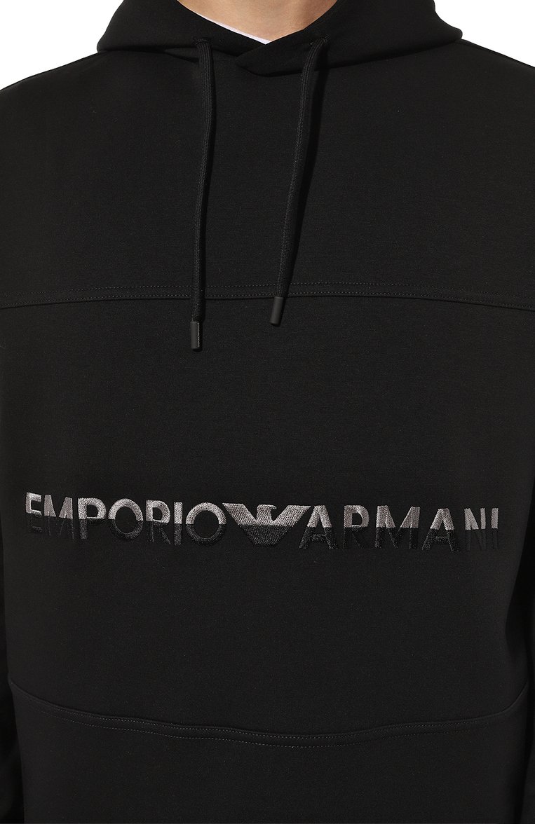 Мужской хлопковое худи EMPORIO ARMANI черного цвета, арт. 6R1MCM/1JHSZ | Фото 5 (Рукава: Длинные; Длина (для топов): Стандартные; Принт: С принтом; Мужское Кросс-КТ: Худи-одежда; Материал сплава: Проставлено; Материал внешний: Хлопок; Стили: Спорт-шик; Драгоценные камни: Проставлено)