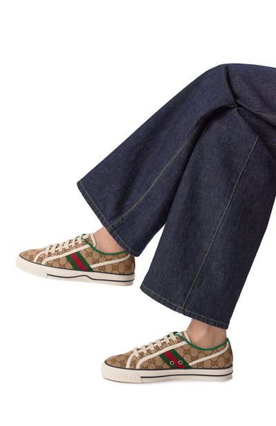 Текстильные кеды gg gucci tennis 1977 GUCCI бежевого цвета по цене 98450 руб., арт. 606110/HVK20, фото 2 Текстильные кеды gg gucci tennis 1977 GUCCI, арт. 606110/HVK20, фото 2