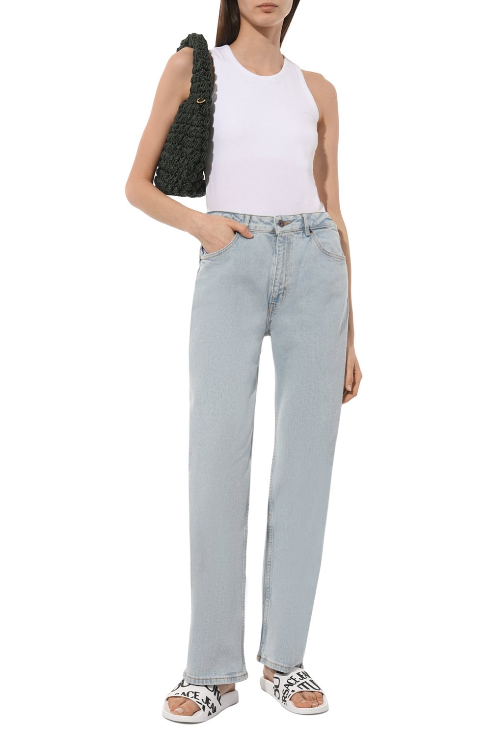 Шлепанцы shelly VERSACE JEANS COUTURE белого цвета по цене 6645 руб., арт. 76VA3SQ1/71352, фото 2 Шлепанцы shelly VERSACE JEANS COUTURE, арт. 76VA3SQ1/71352, фото 2