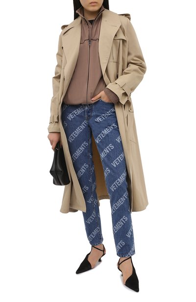 Джинсы VETEMENTS синего цвета по цене 144000 руб., арт. WE51PA220B 2803/BLUE, фото 2 Джинсы VETEMENTS, арт. WE51PA220B 2803/BLUE, фото 2