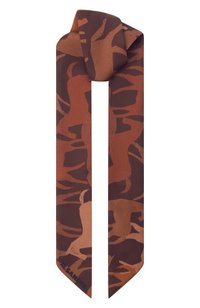 Коричневый