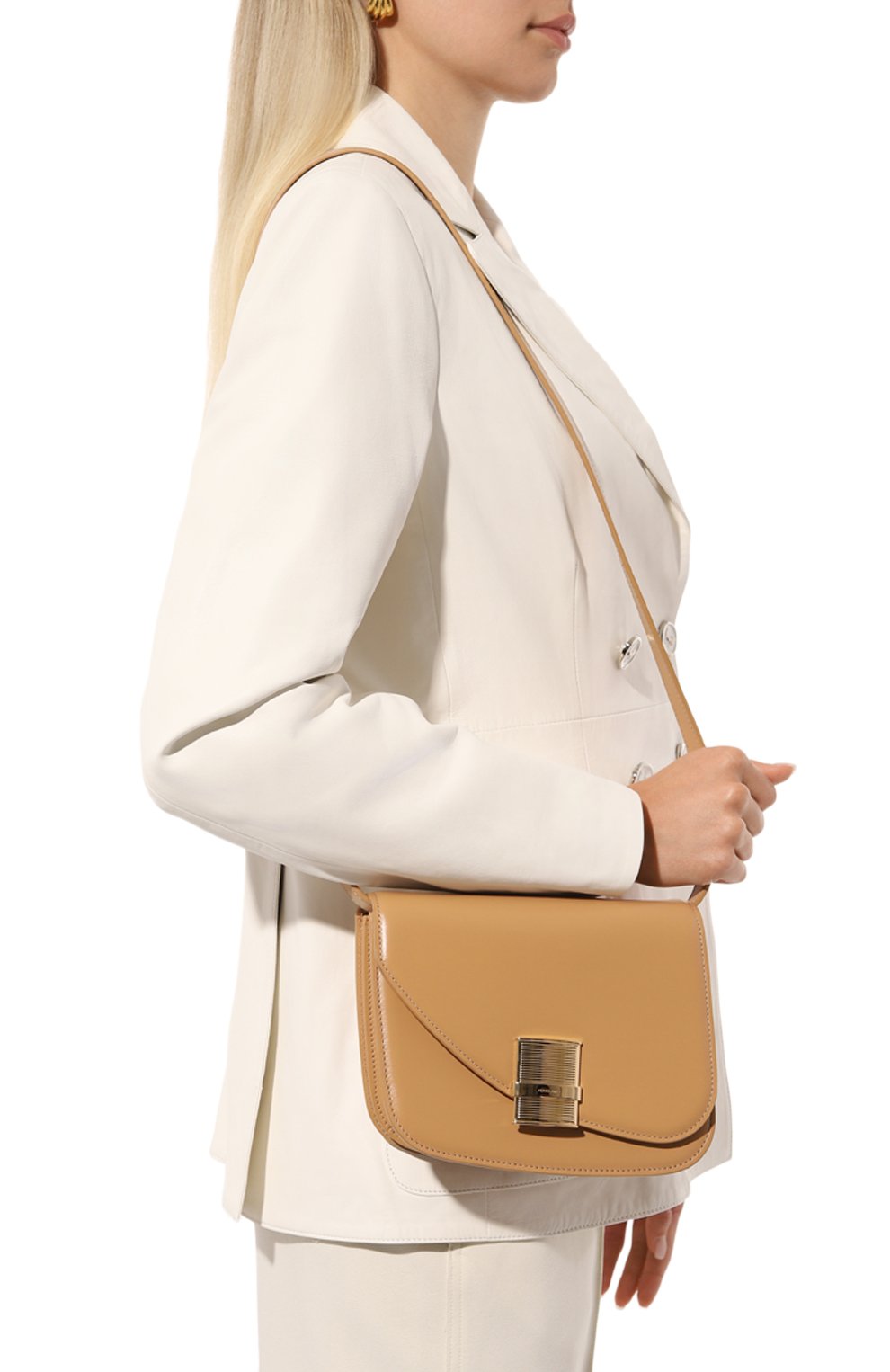 Сумка fiamma xs FERRAGAMO бежевого цвета по цене 261500 руб., арт. 215971/769388, фото 2 Сумка fiamma xs FERRAGAMO, арт. 215971/769388, фото 2