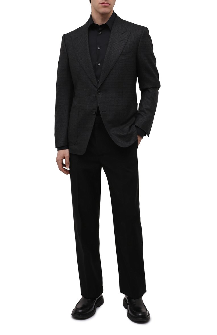 Мужской шерстяной пиджак TOM FORD темно-серого цвета, арт. 322R60/11HA40 | Фото 2 (Длина (для топов): Стандартные; Материал подклада: Шелк, Купро; Материал внешний: Шерсть; Рукава: Длинные; Пиджаки М: Приталенный; 1-2-бортные: Однобортные; Случай: Повседневный; Стили: Кэжуэл; Драгоценные камни: Проставлено; Материал сплава: Проставлено)