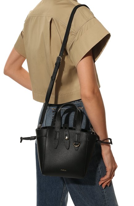 Женская сумка-тоут furla net mini FURLA черного цвета, арт. BASRFUA/HSF000 | Фото 2 (Материал: Натуральная кожа; Размер: mini; Ремень/цепочка: На ремешке; Сумки-тех�нические: Сумки top-handle)