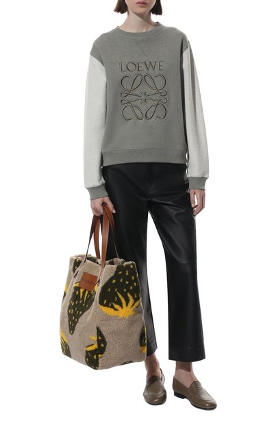 Хлопковый свитшот LOEWE светло-зеленого цвета по цене 71650 руб., арт. S359341XA8, фото 2 Хлопковый свитшот LOEWE, арт. S359341XA8, фото 2