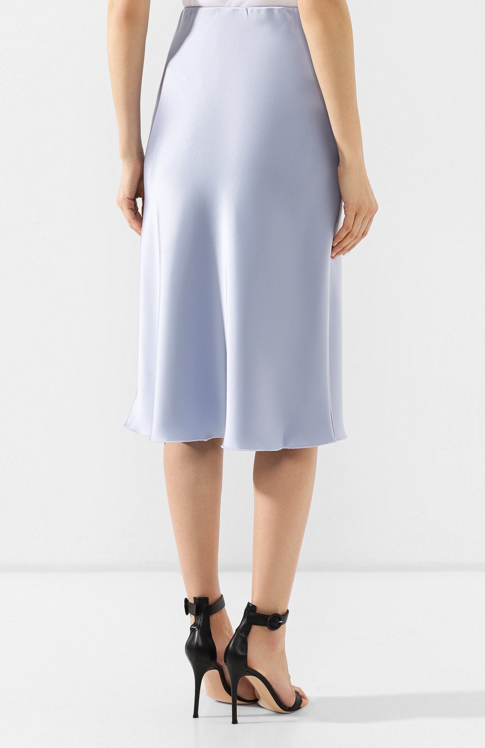 Юбка-миди NANUSHKA голубого цвета по цене 57850 руб., арт. ZARINA_ICE BLUE_SLIP SATIN, фото 4 Юбка-миди NANUSHKA, арт. ZARINA_ICE BLUE_SLIP SATIN, фото 4