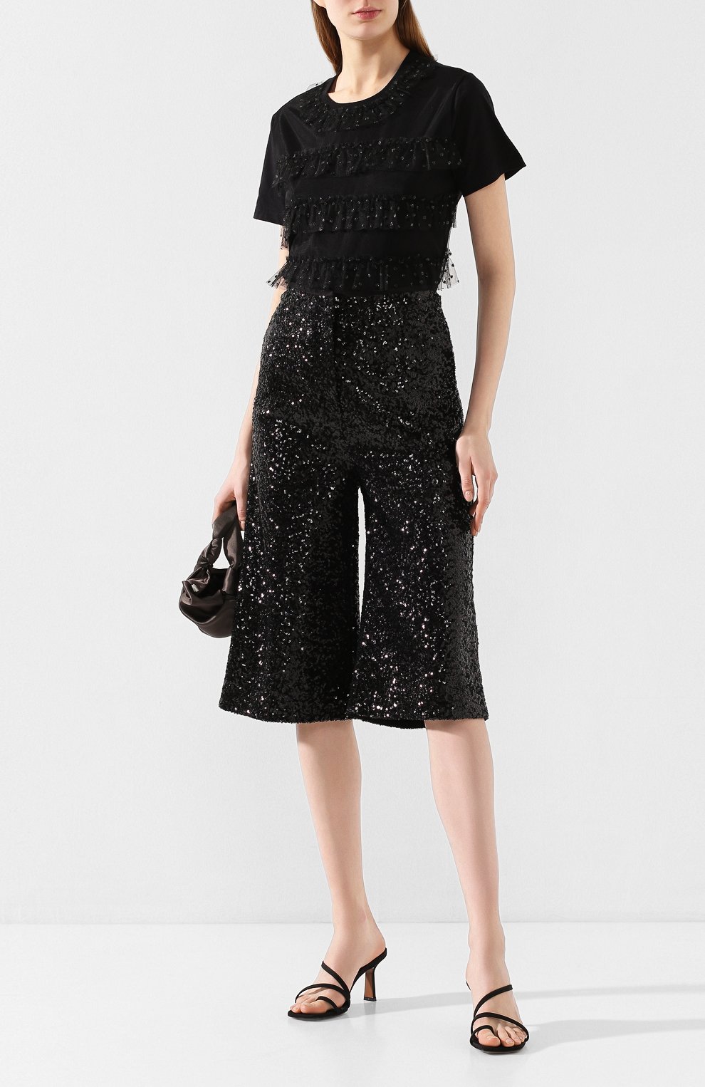 Хлопковая футболка REDVALENTINO черного цвета по цене 26200 руб., арт. TR3MG05F/4VA, фото 2 Хлопковая футболка REDVALENTINO, арт. TR3MG05F/4VA, фото 2