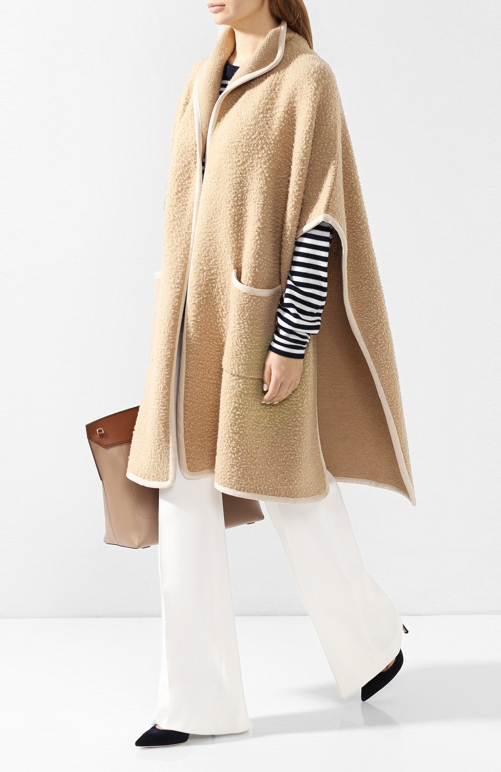 Шерстяное пончо BURBERRY бежевого цвета по цене 167500 руб., арт. 8007231, фото 2 Шерстяное пончо BURBERRY, арт. 8007231, фото 2