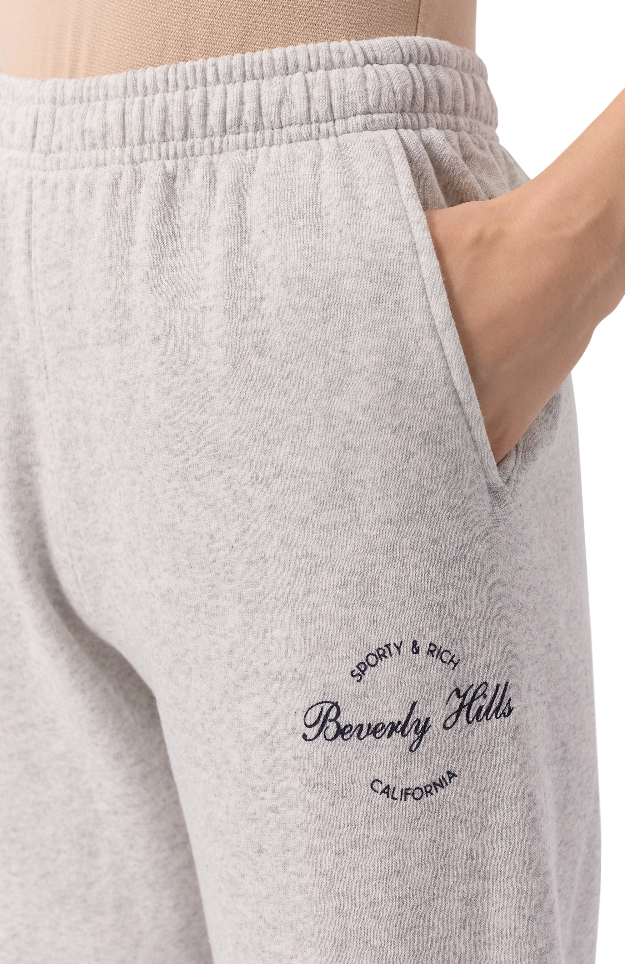 Джоггеры SPORTY AND RICH серого цвета по цене 24750 руб., арт. PA050626257GY03, фото 5 Джоггеры SPORTY AND RICH, арт. PA050626257GY03, фото 5