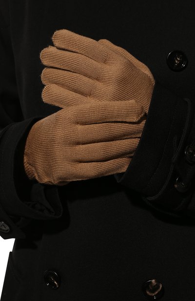 Шерстяные перчатки GIVENCHY бежевого цвета по цене 38300 руб., арт. GVGUAN/U2484, фото 2 Шерстяные перчатки GIVENCHY, арт. GVGUAN/U2484, фото 2