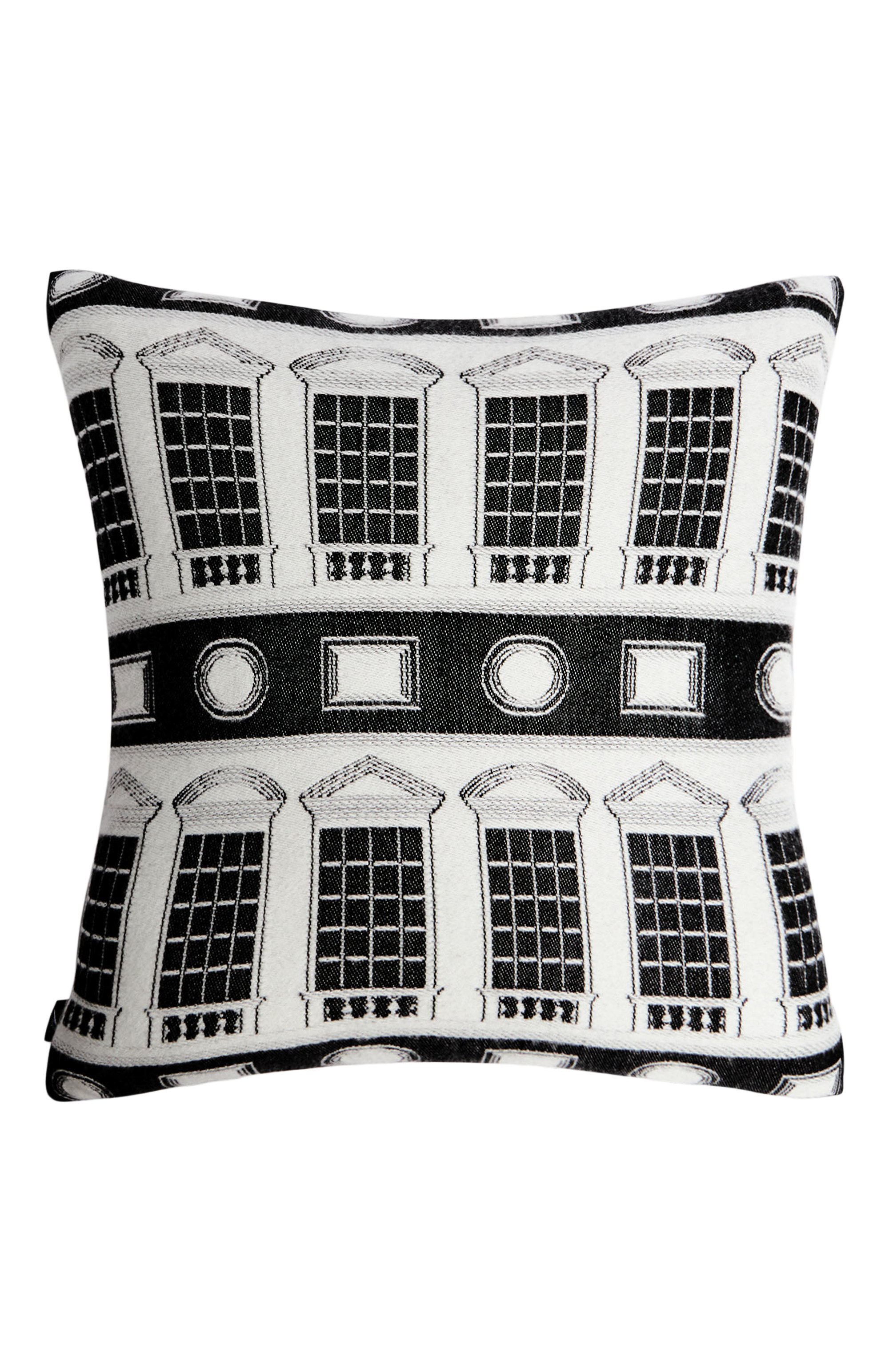 Подушка architettura FORNASETTI черно-белого цвета по цене 56250 руб., арт. PILLAR01, фото 2 Подушка architettura FORNASETTI, арт. PILLAR01, фото 2