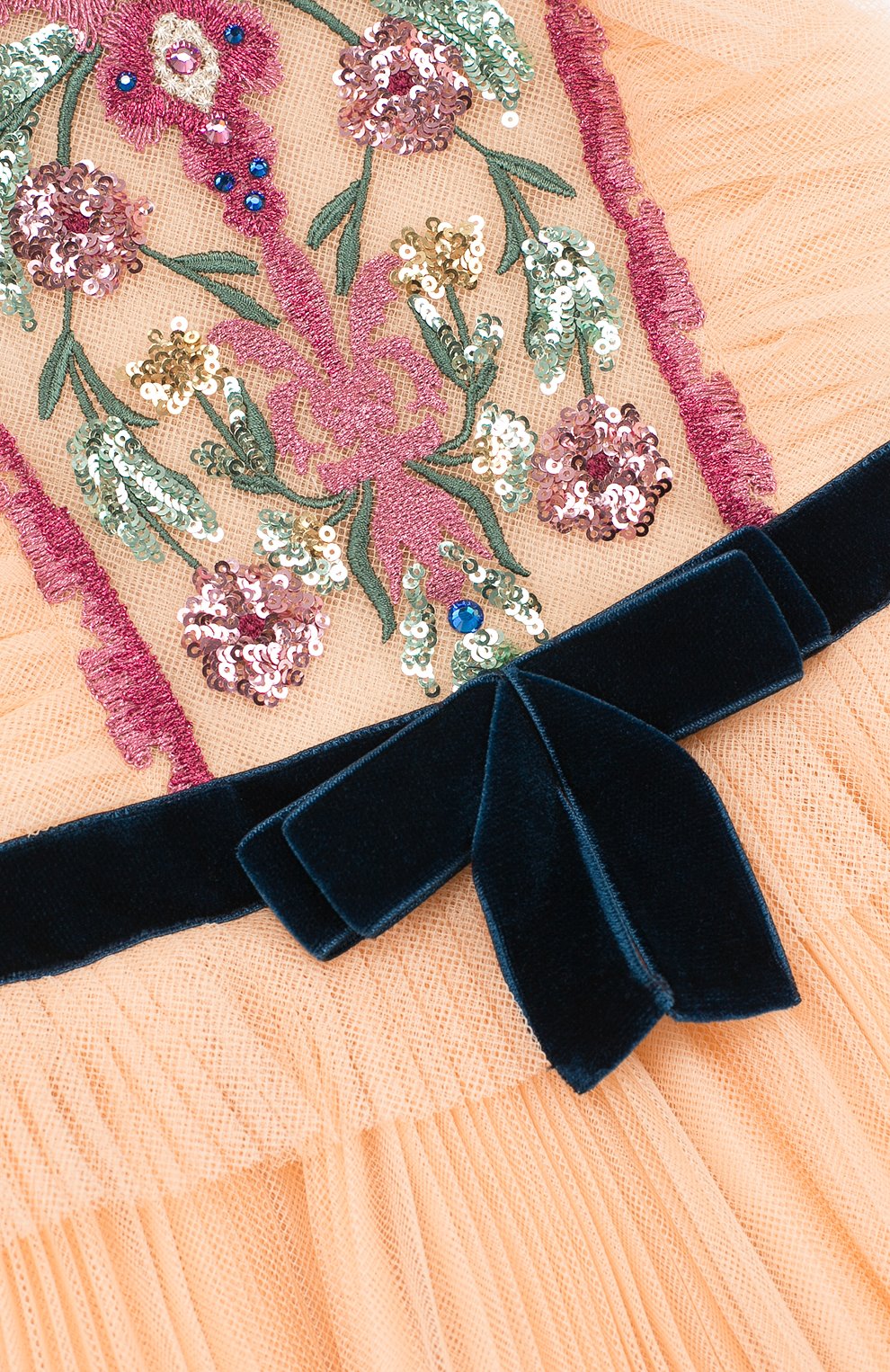 Многослойной платье с плиссированной юбкой и вышивкой пайетками GUCCI розового цвета по цене 175500 руб., арт. 491929/ZB514, фото 3 Многослойной платье с плиссированной юбкой и вышивкой пайетками GUCCI, арт. 491929/ZB514, фото 3