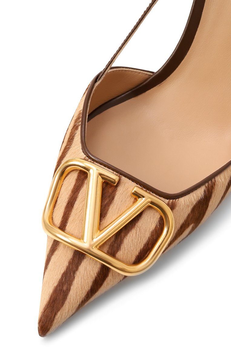 Женские кожаные туфли vlogo signature VALENTINO бежевого цвета, арт. 6W2S0R01/RCM | Фото 7 (Каблук высота: Высокий; Подошва: Плоская; Материал внутренний: Натуральная кожа; Материал сплава: Проставлено; Материал внешний: Натуральная кожа; Драгоценные камни: Проставлено; Каблук тип: Шпилька; Женское Кросс-КТ: Слингбэки)