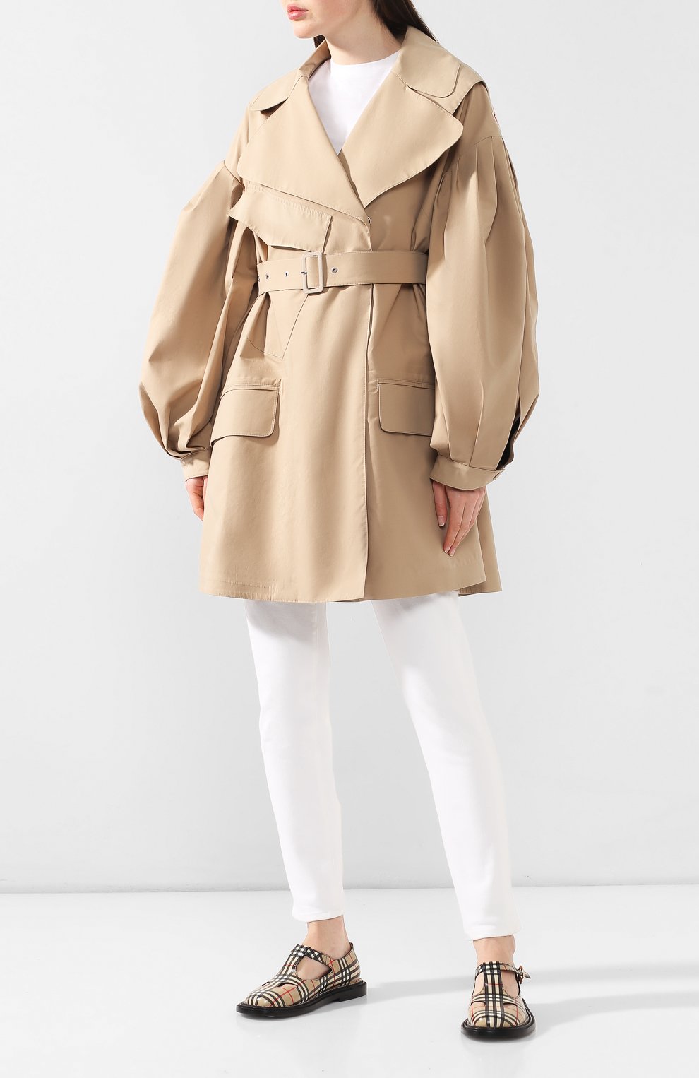 Плащ 4 moncler simone rocha MONCLER GENIUS бежевого цвета по цене 125500 руб., арт. E1-09W-47006-85-V0020, фото 2 Плащ 4 moncler simone rocha MONCLER GENIUS, арт. E1-09W-47006-85-V0020, фото 2