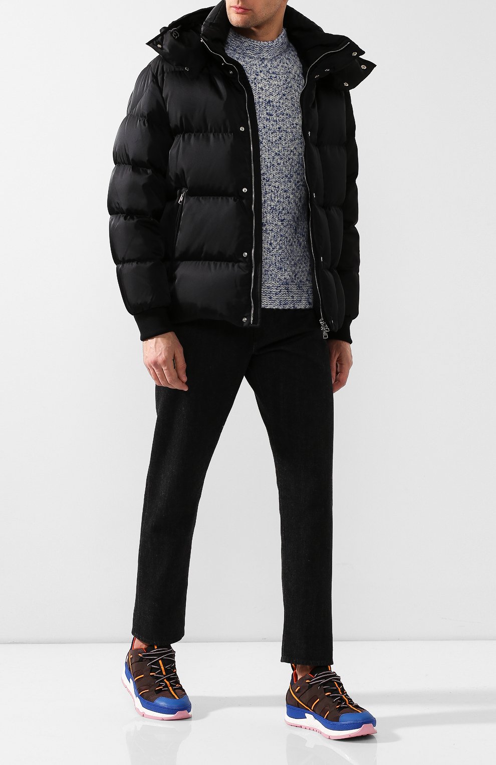 Пуховик 7 moncler fragment hiroshi fujiwara MONCLER GENIUS черного цвета по цене 108500 руб., арт. E2-09U-40301-50-C0339, фото 2 Пуховик 7 moncler fragment hiroshi fujiwara MONCLER GENIUS, арт. E2-09U-40301-50-C0339, фото 2