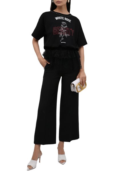 Хлопковая футболка REDVALENTINO черного цвета по цене 36050 руб., арт. WR3MG11B/61S, фото 2 Хлопковая футболка REDVALENTINO, арт. WR3MG11B/61S, фото 2