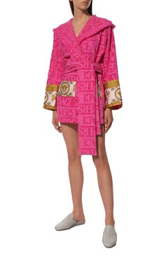 Женский хлопковый халат VERSACE фуксия цвета, арт. ZACJ00019/ZC0SP052 | Фото 3 (Материал внешний: Хлопок; Материал сплава: Проставлено; Нос: Не проставлено; Региональные ограничения белый список (Axapta Mercury): Не проставлено)