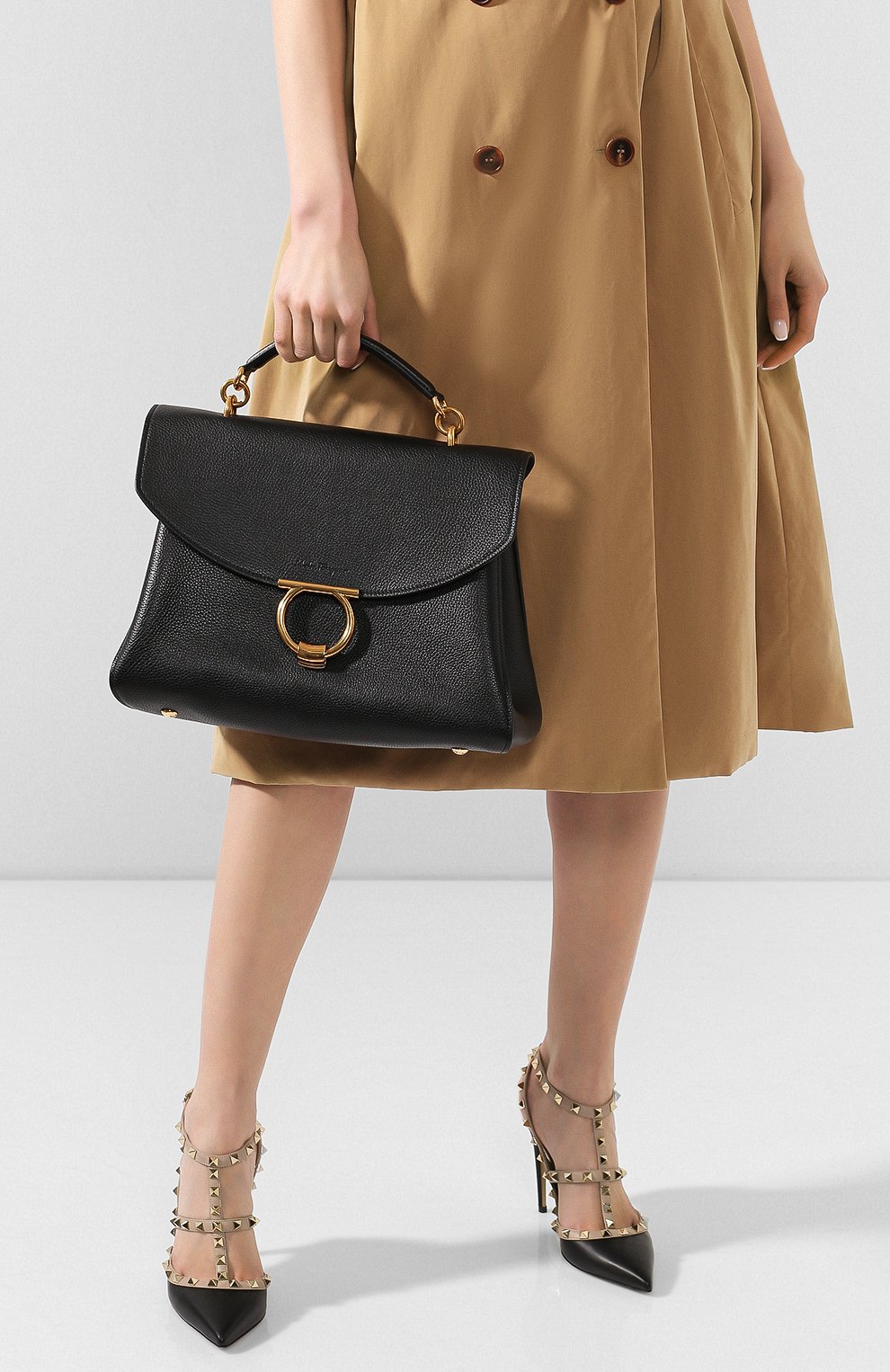 Сумка margot FERRAGAMO черного цвета по цене 169500 руб., арт. Z-0702213, фото 2 Сумка margot FERRAGAMO, арт. Z-0702213, фото 2