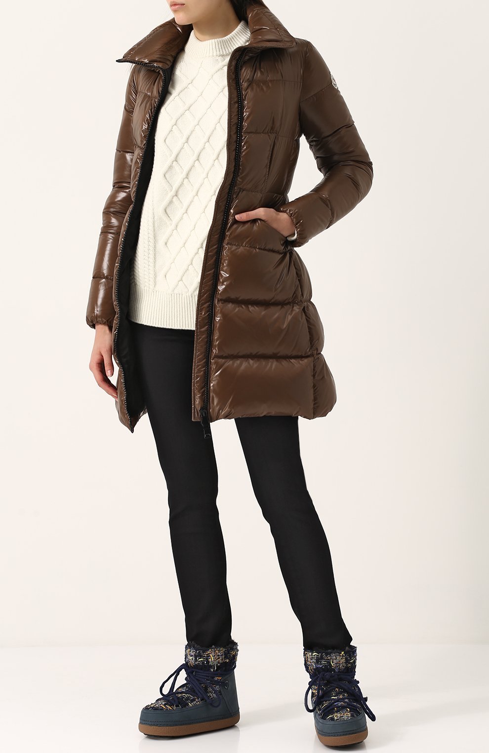 Приталенный стеганый пуховик с воротником-стойкой MONCLER, арт. C2-093-49964-05-68950, фото 2