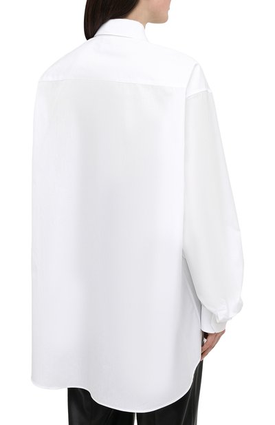 Хлопковая рубашка VETEMENTS белого цвета по цене 59900 руб., арт. UE51SH300W 1004/W, фото 4 Хлопковая рубашка VETEMENTS, арт. UE51SH300W 1004/W, фото 4