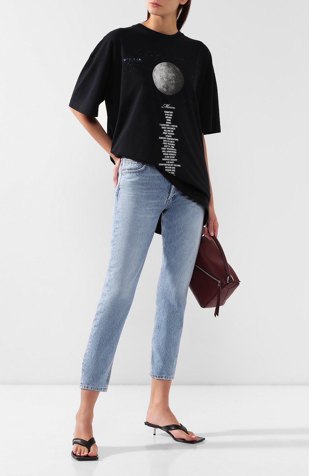 Хлопковая футболка VETEMENTS черного цвета по цене 53950 руб., арт. UAH20TR901/W, фото 2 Хлопковая футболка VETEMENTS, арт. UAH20TR901/W, фото 2