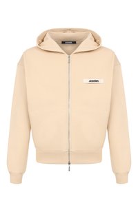 Светло-бежевый