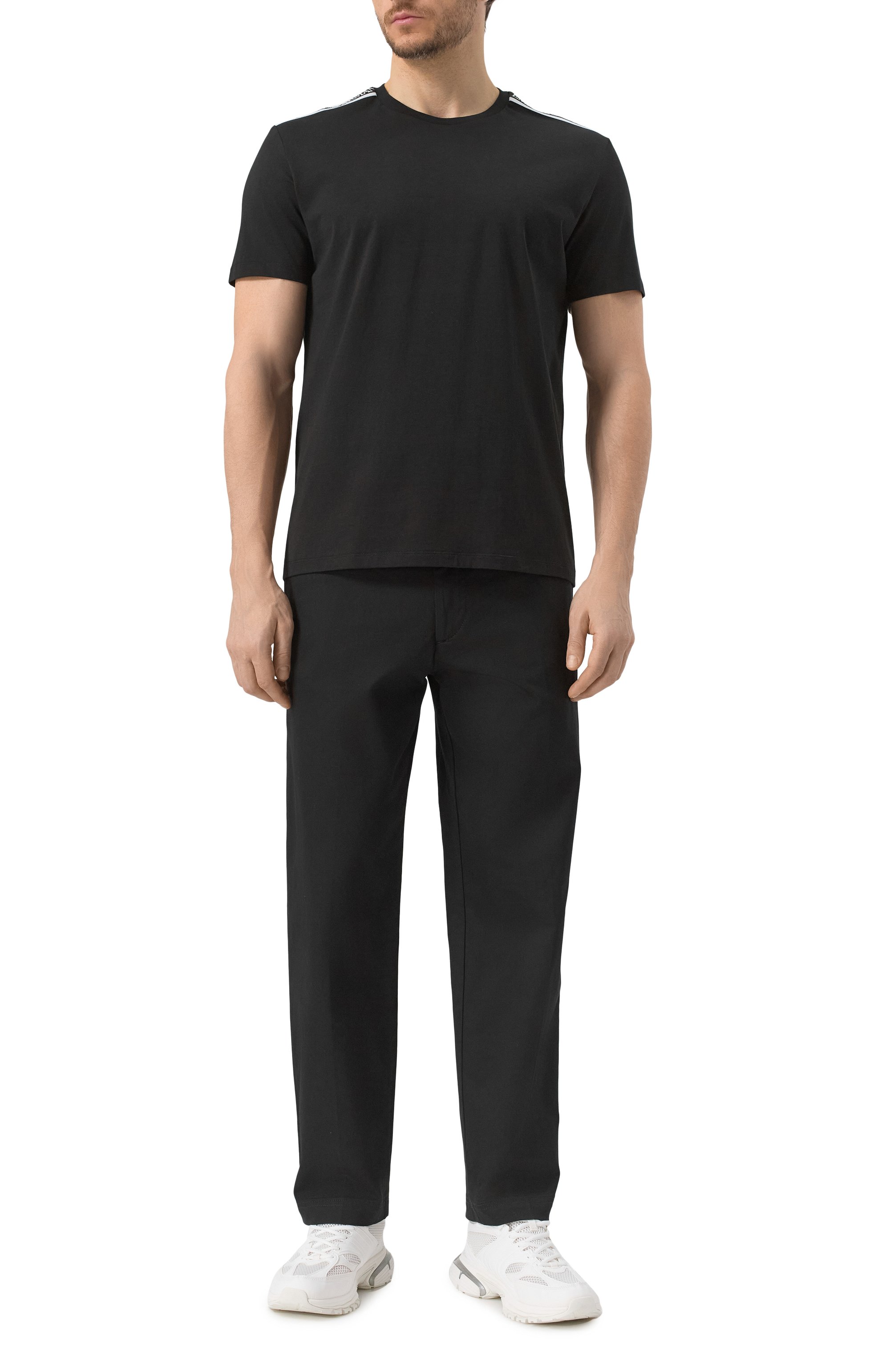 Хлопковая футболка EMPORIO ARMANI черного цвета по цене 9505 руб., арт. EM000574/AF12333, фото 2 Хлопковая футболка EMPORIO ARMANI, арт. EM000574/AF12333, фото 2