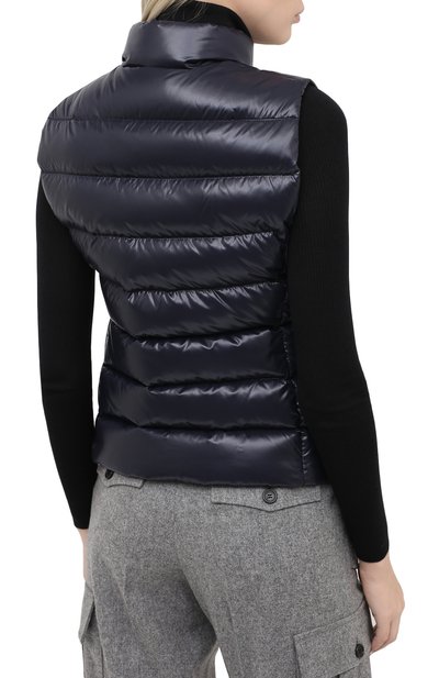 Пуховый жилет MONCLER темно-синего цвета по цене 69950 руб., арт. F2-093-1A525-00-68950, фото 4 Пуховый жилет MONCLER, арт. F2-093-1A525-00-68950, фото 4