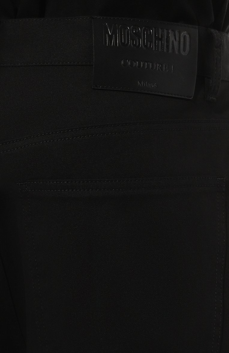 Мужские хлопковые брюки MOSCHINO черного цвета, арт. J0332/0221 | Фото 5 (Длина (брюки, джинсы): Стандартные; Случай: Повседневный; Стили: Гранж; Мате�риал сплава: Проставлено; Материал внешний: Хлопок; Драгоценные камни: Проставлено)