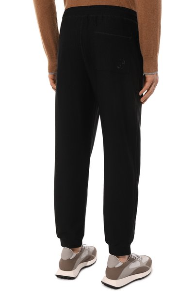 Джоггеры GIORGIO ARMANI черного цвета по цене 96350 руб., арт. 3DSP74/SJFJZ, фото 4 Джоггеры GIORGIO ARMANI, арт. 3DSP74/SJFJZ, фото 4