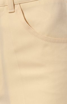Женские шерстяные брюки JIL SANDER кремвого цвета, арт. J04KA0004/J40003 | Фото 5 (Материал внешн�ий: Шерсть; Женское Кросс-КТ: Брюки-одежда; Силуэт Ж (брюки и джинсы): Прямые; Материал сплава: Проставлено; Драгоценные камни: Проставлено; Стили: Минимализм)