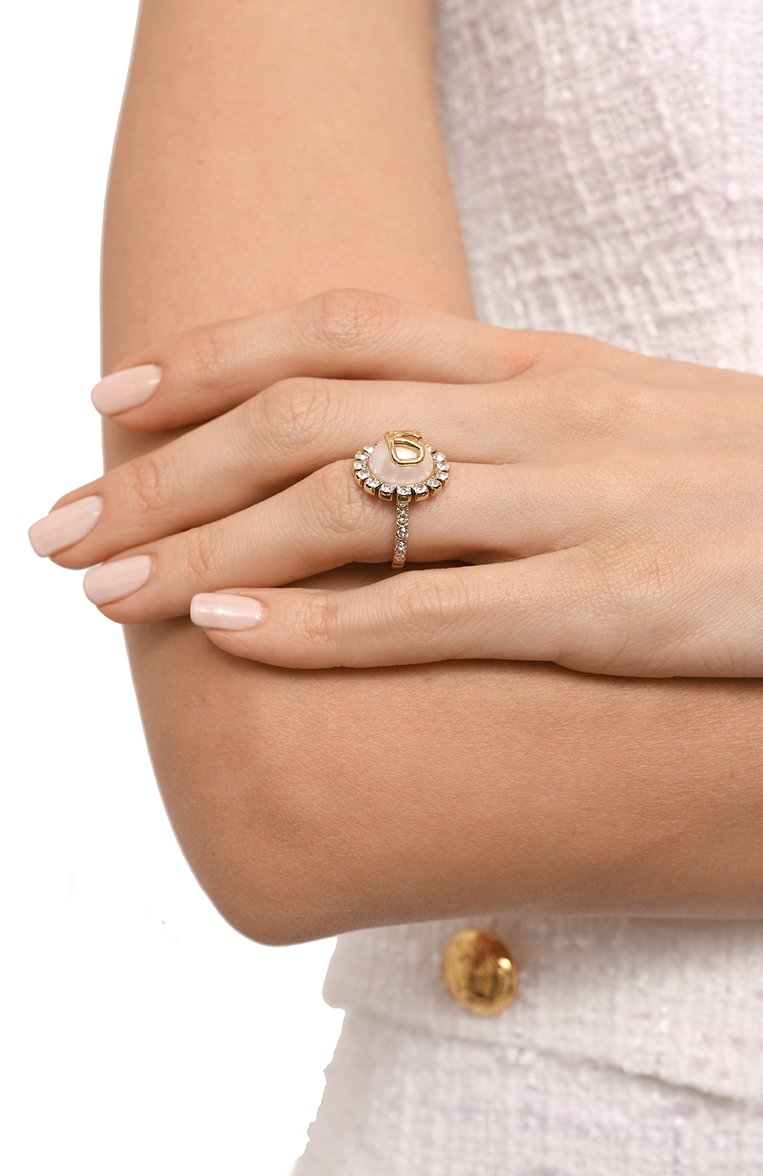 Женское кольцо VALENTINO золотого цвета, арт. 3W2J0T84/HJY | Фото 2 (Материал сплава: Проставлено; Нос: Не проставлено; Материал: Металл)