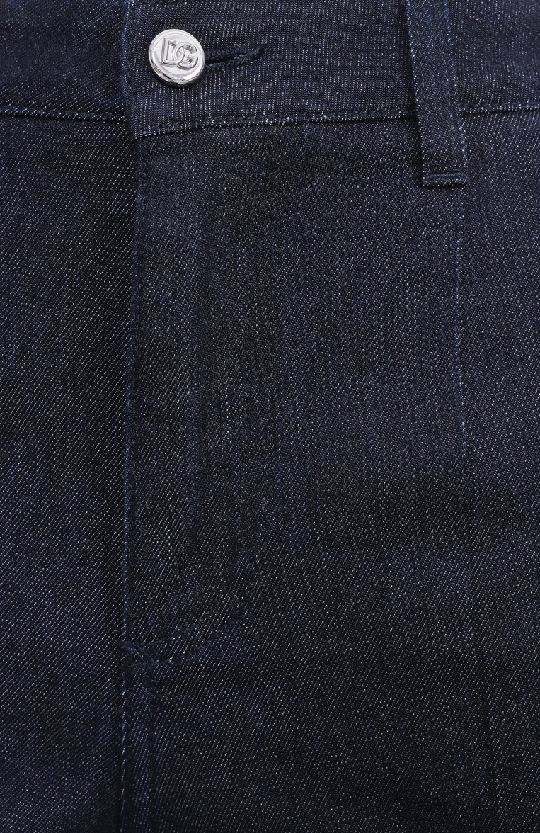 Женские джинсы DOLCE & GABBANA темно-синего цвета, арт. FTC6YD/G8MR3 | Фото 6 (Длина (брюки, джинсы): Удлиненные; Силуэт Ж (брюки и джинсы): Расклешенные; Материал внешний: Деним, Хлопок; Кросс-КТ: Деним; Стили: Кэжуэл; Автоматизация состава: Проставлено; Размерность: Идёт в размер; Автоматизация ТО: Проставлено; Re-sync: On)