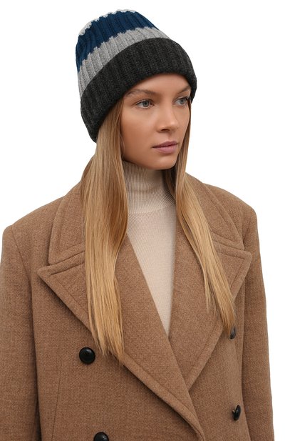 Кашемировая шапка LORO PIANA синего цвета по цене 52800 руб., арт. FAL8955, фото 2 Кашемировая шапка LORO PIANA, арт. FAL8955, фото 2