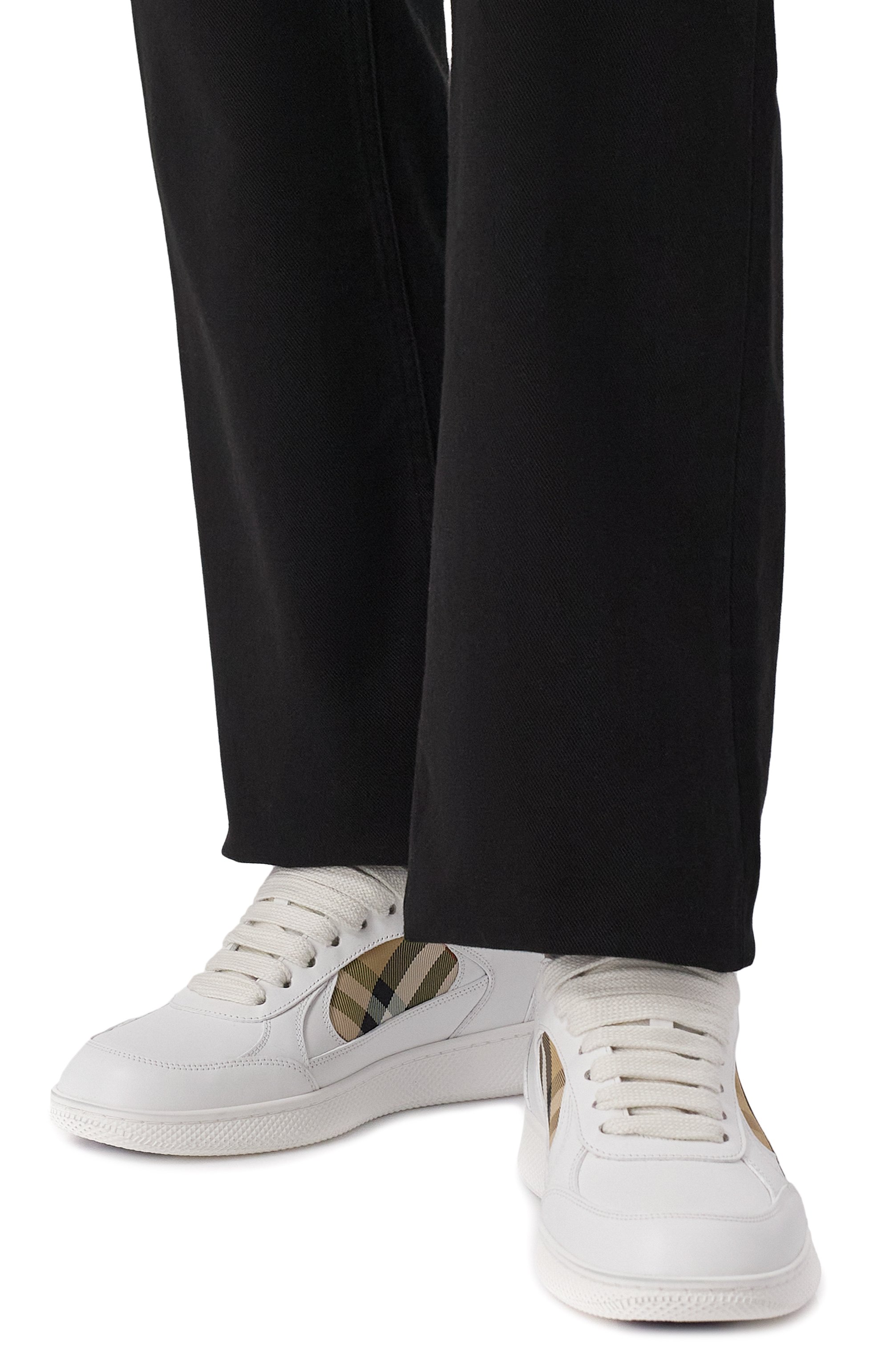 Комбинированные кеды terrace BURBERRY белого цвета по цене 72600 руб., арт. 8108654, фото 3 Комбинированные кеды terrace BURBERRY, арт. 8108654, фото 3