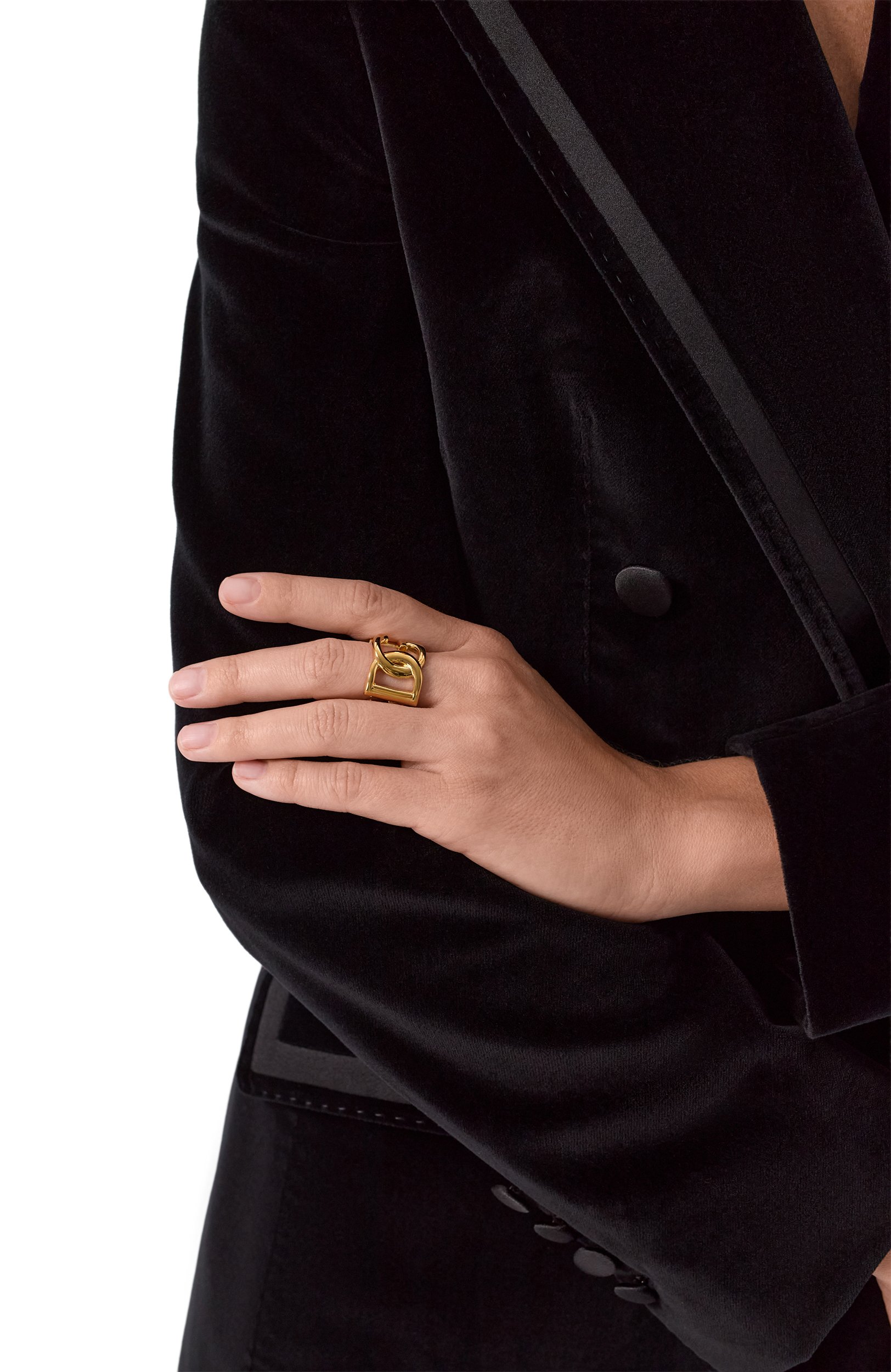 Кольцо DOLCE & GABBANA золотого цвета по цене 56500 руб., арт. WRP6L1/W1111/G0LD, фото 2 Кольцо DOLCE & GABBANA, арт. WRP6L1/W1111/G0LD, фото 2